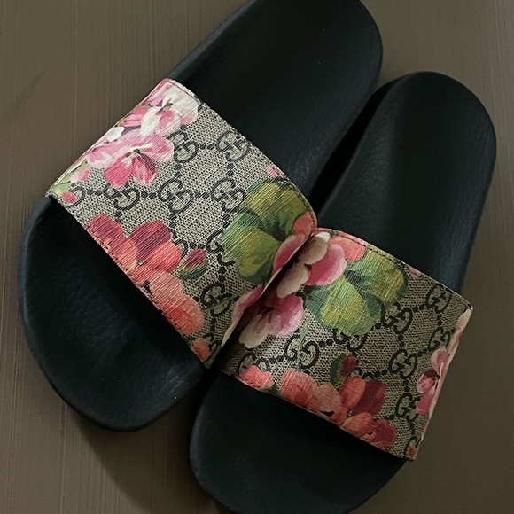 Gucci Floral Slide Sandals - Black and Pink - Picture 1 of 4